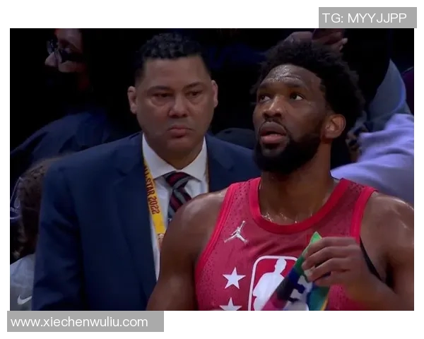 恩比德连续夺得得分王创近40年新高场均348分震撼联盟